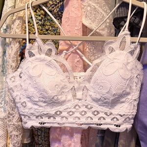 Zenana Outfitters Floral Lace Bralette - White